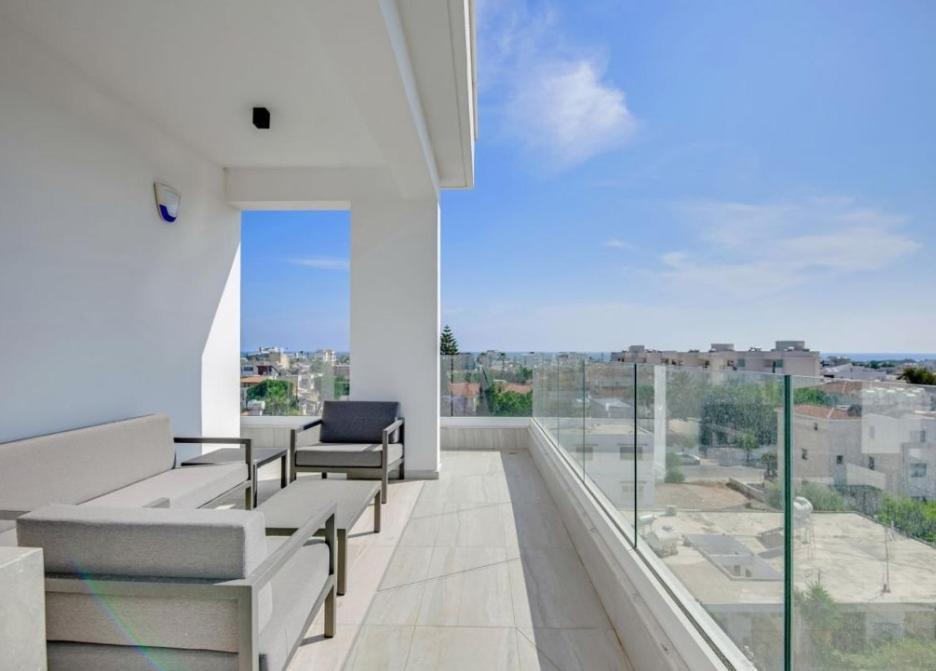 Olive Shared Pool Apartments 파포스 외부 사진