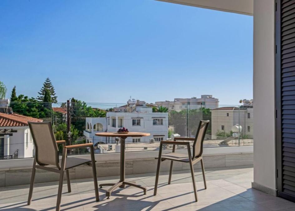 Olive Shared Pool Apartments 파포스 외부 사진